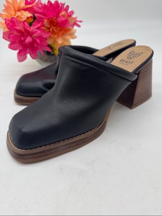 BEAST FASHION Shoes - BEAST FASHION Black Leather Square-Toe Block Heel Mules